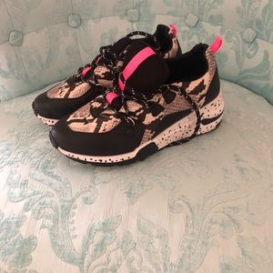 Steve Madden animal print with pink accents